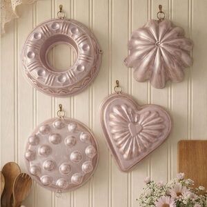 Vintage Aluminum Jello Molds and Bundt Cake Pans. Set of Four.